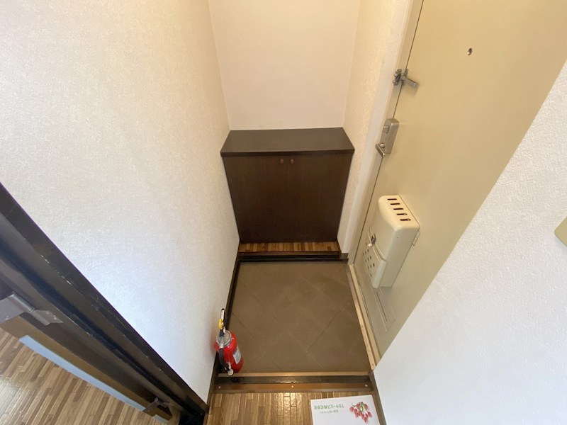 ローレルコート3号棟 玄関