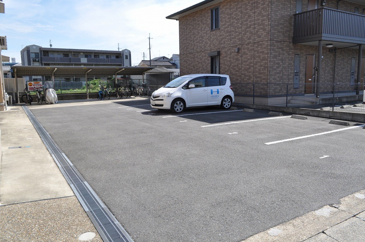 ヴィクトワール 駐車場