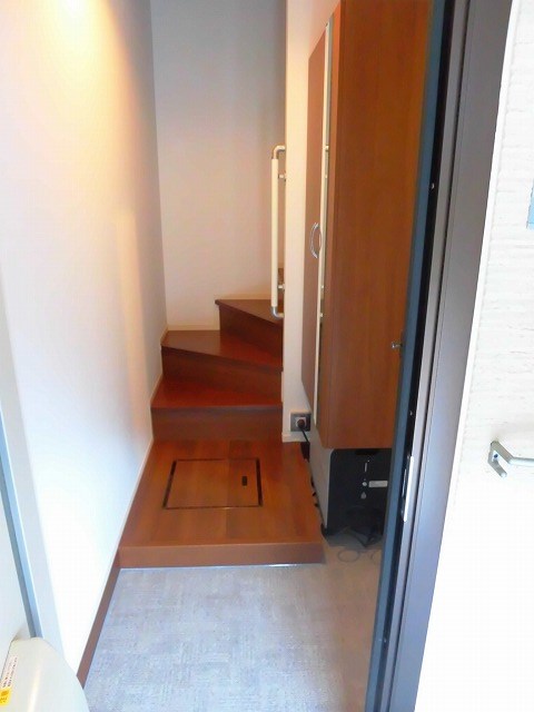パークヒル岩倉 玄関