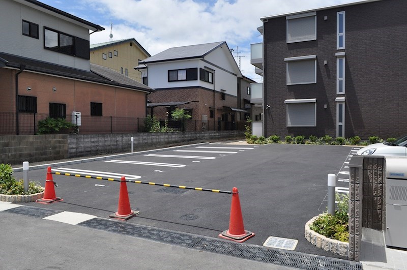 シャーメゾン宇治木幡 駐車場