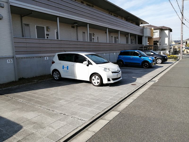 カーサ　セレス 駐車場