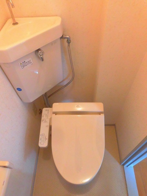 アズビル トイレ