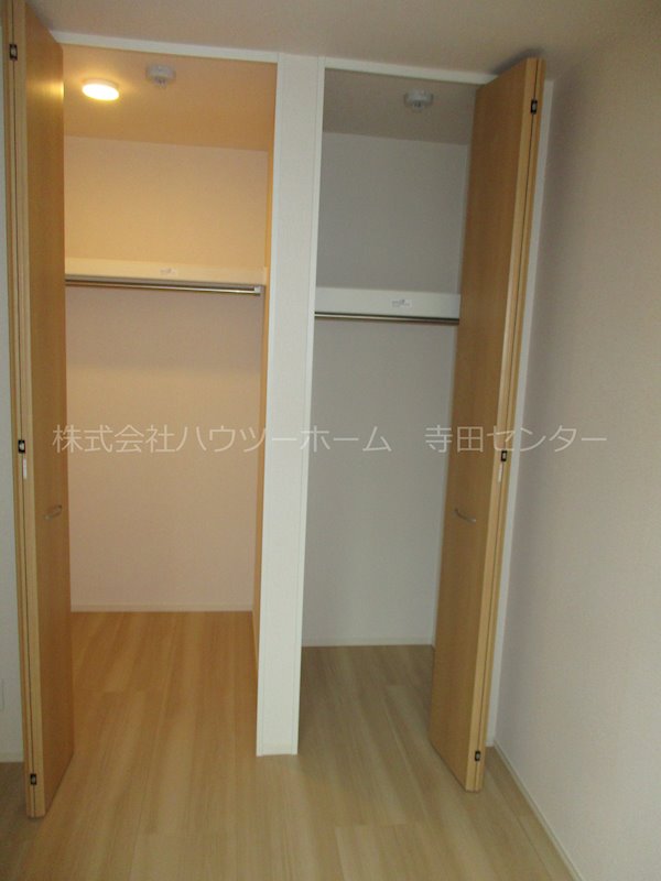 D-room久津川 収納