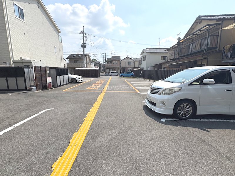 ヴェルデストーリアⅡ 駐車場