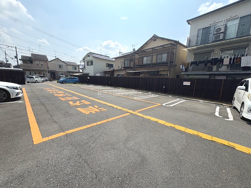 ヴェルデストーリアⅡ 駐車場