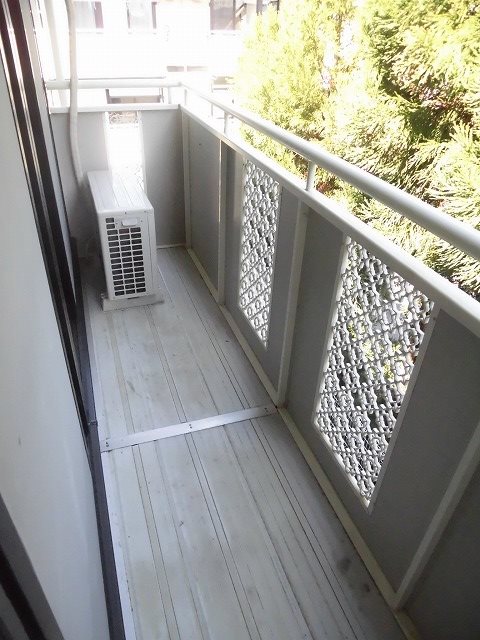 シャトー山翠 ベランダ