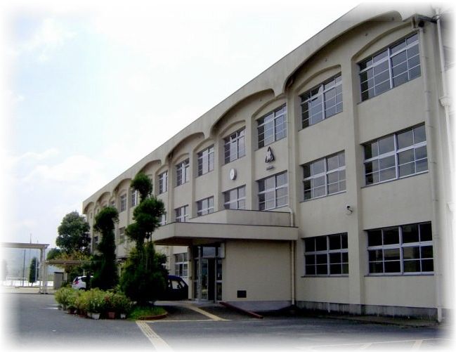 シャーメゾン狛田 小学校