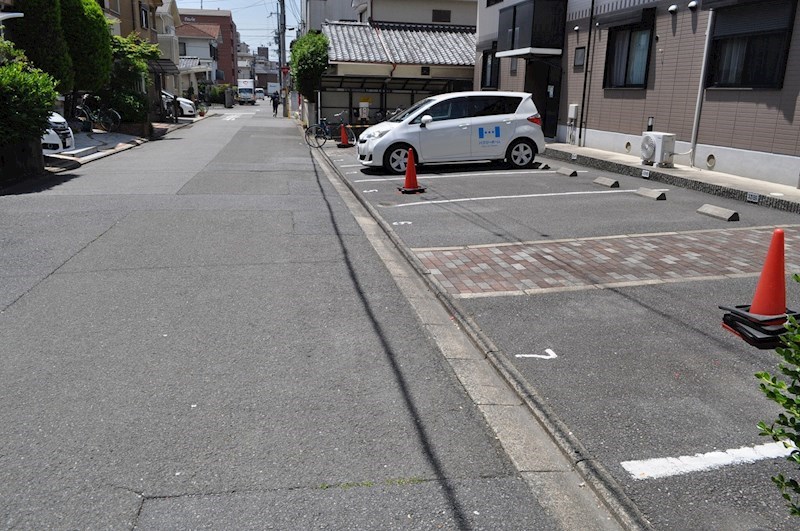 グランメール 駐車場