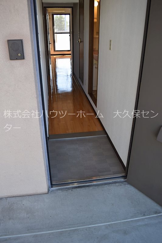グリーンサム弐番館 玄関