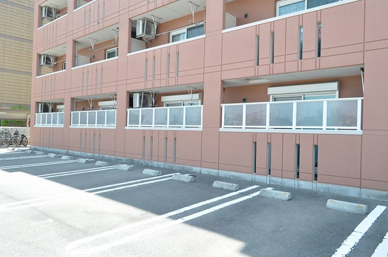 グランベル三山木 駐車場