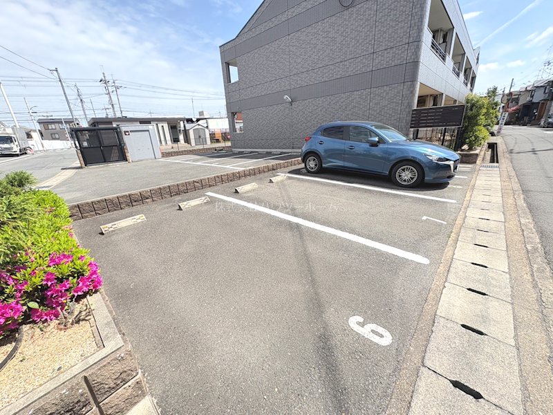 ガーデニングパレス久御山 駐車場