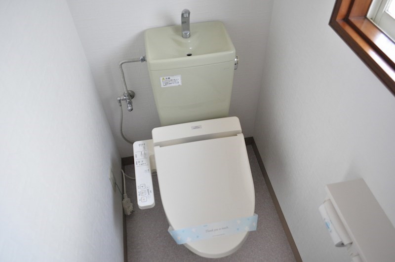 スクエア寺本（定期借家10年） トイレ
