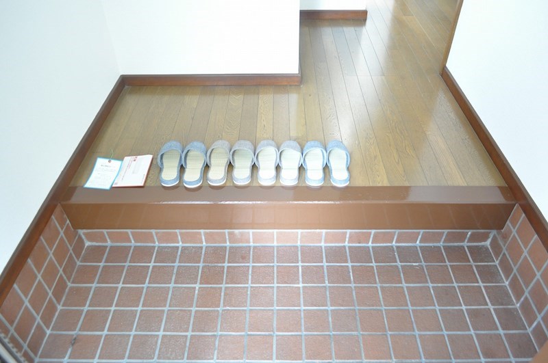 スクエア寺本（定期借家10年） 玄関