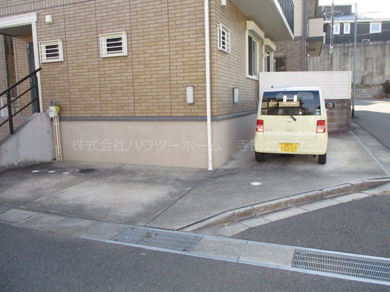 小山ハウスA 駐車場