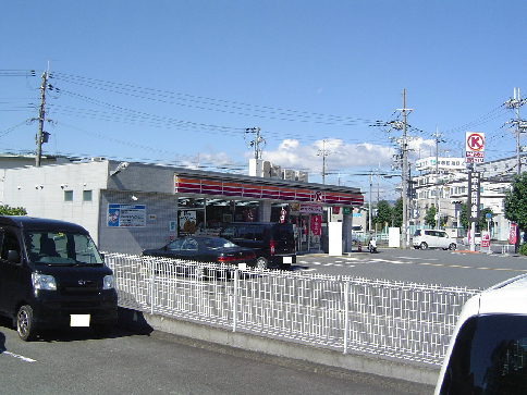 ファミール吉川 コンビニ