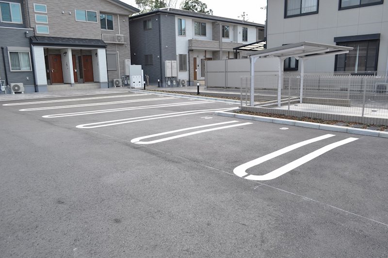 ウッディ　オアシスⅡ 駐車場