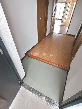 ラヴェンダーホームズ 玄関