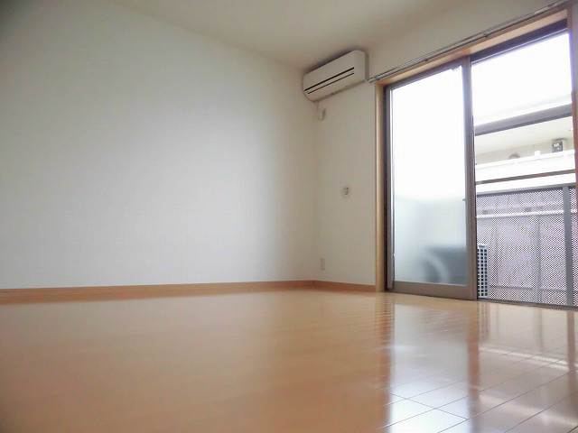 アムール一乗寺2 リビング
