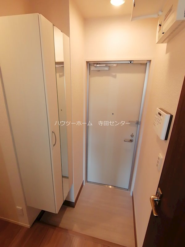 シンフォニー久津川 玄関