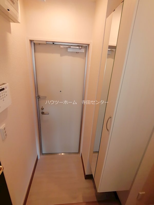 シンフォニー久津川 玄関