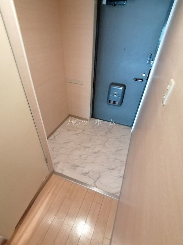 第50長栄ボンプレミール 玄関