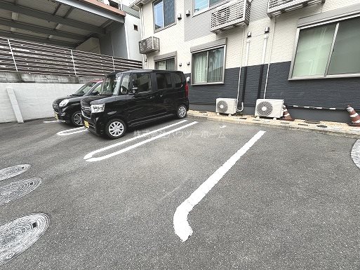 タウニィ天神 駐車場