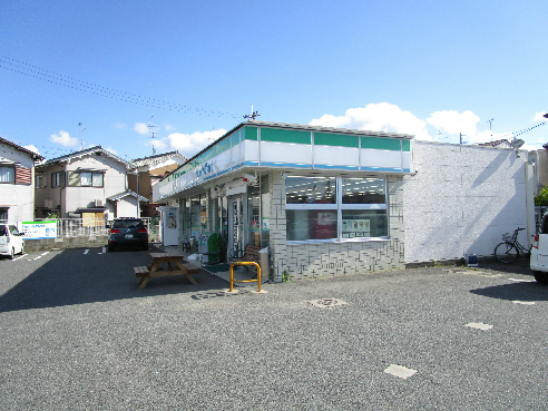 枇杷庄西ノ口貸家 コンビニ