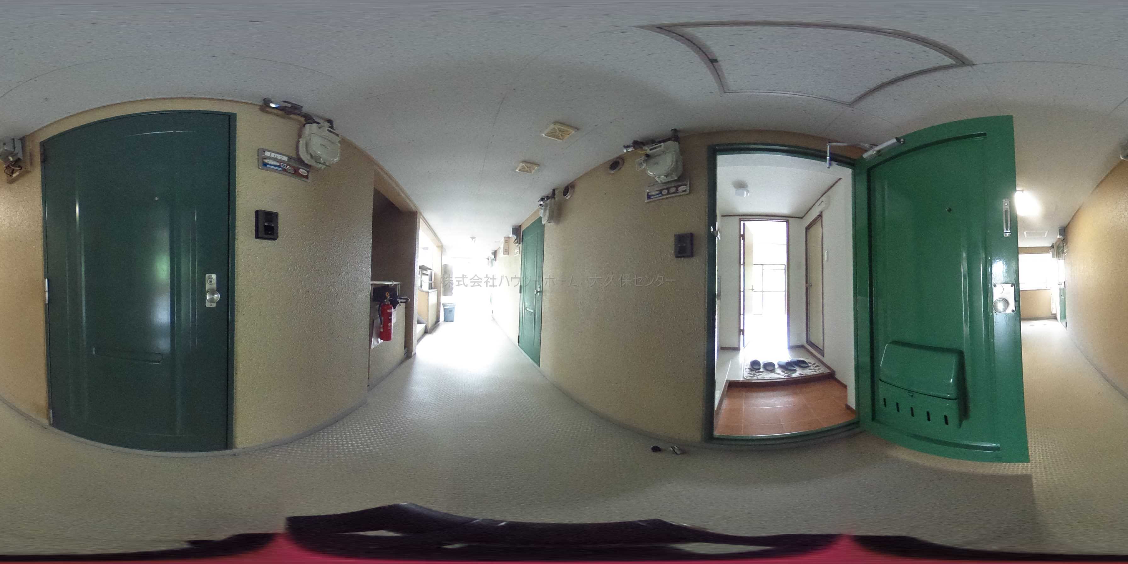 ベルメゾン2番館 玄関