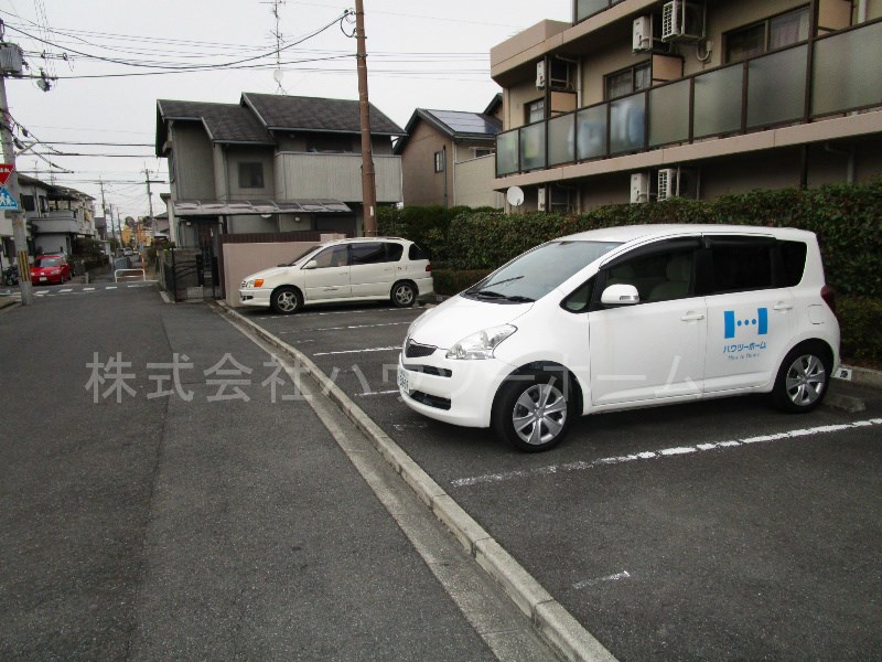 レジデンス豊 駐車場