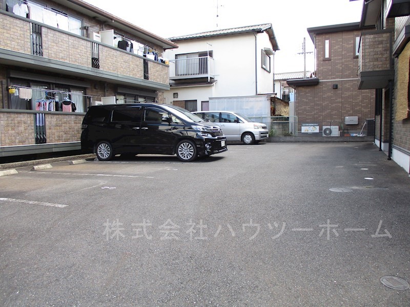 セジュールMⅡ 駐車場