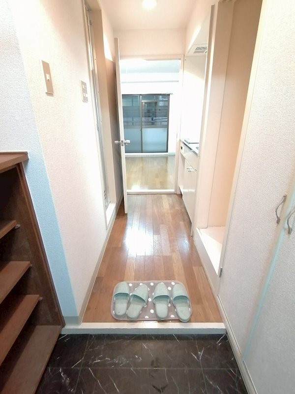 ヴィラ田辺2号館 玄関