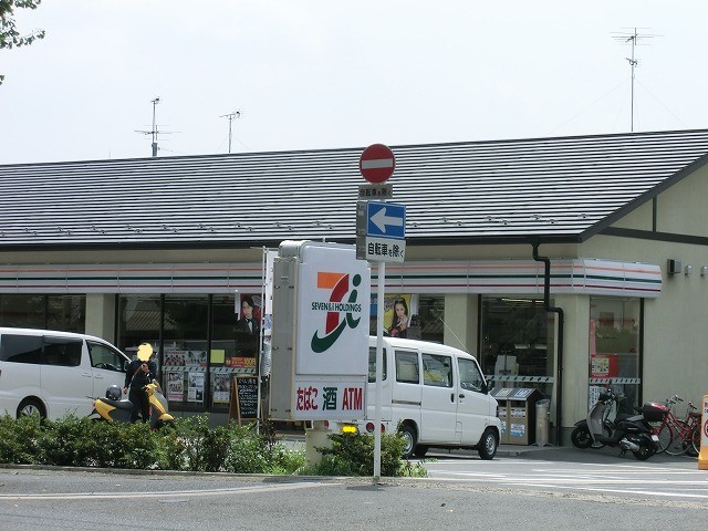 メモリー北白川 コンビニ