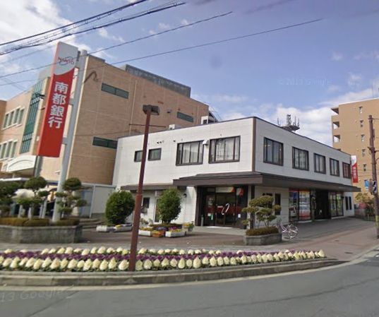 セントラルコート 銀行