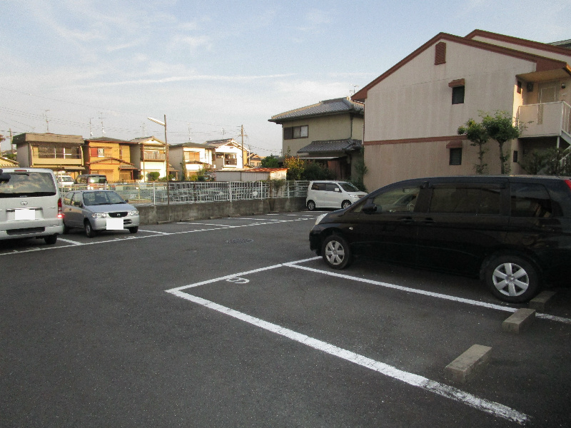 セジュールメルヘン 駐車場