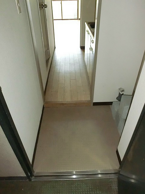 メゾンジョアⅠ 玄関