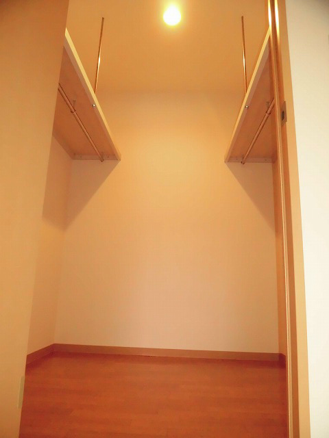 Azalea Square 収納