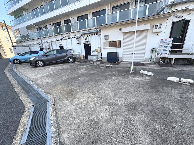 脇田建設ビル 駐車場