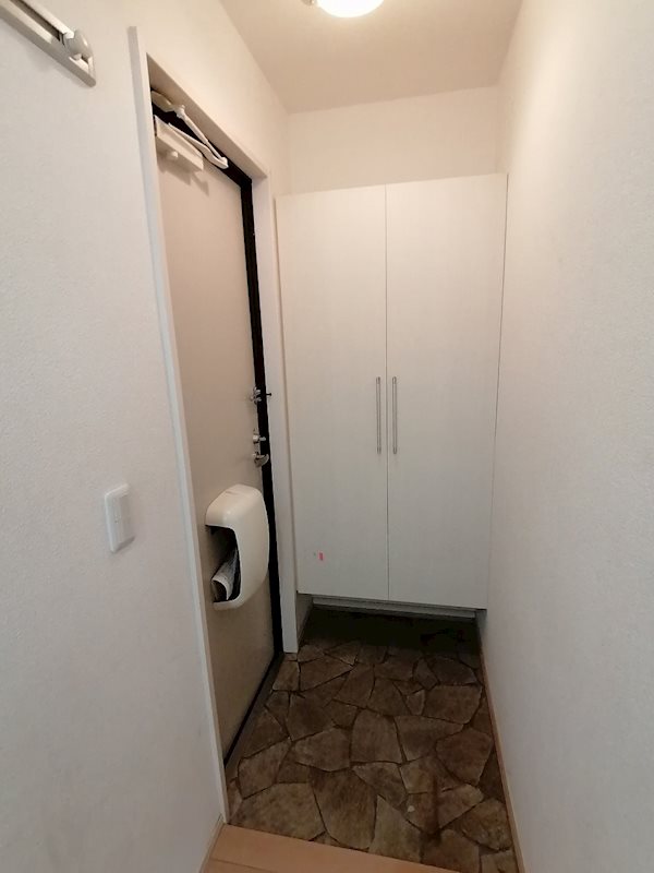 リビングタウンくにみB棟 玄関