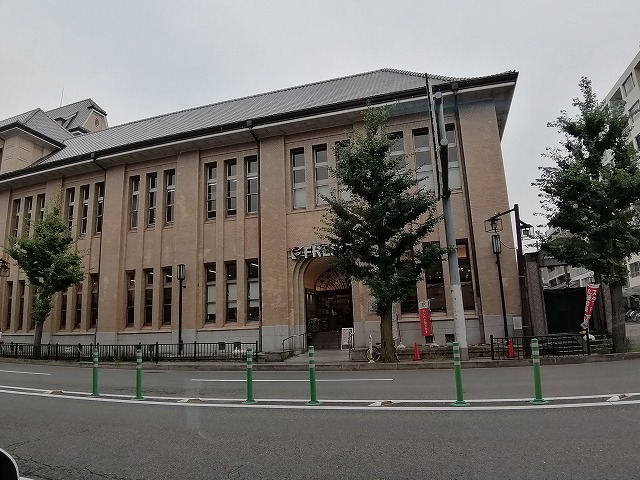 プランドール神宮丸太町 スーパー
