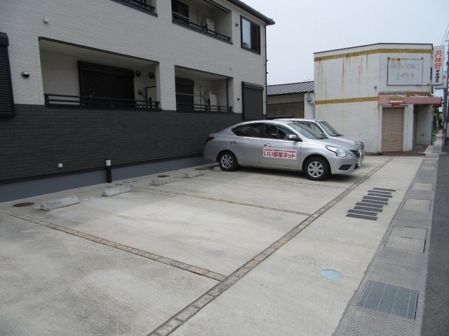 アビタシオン2 駐車場