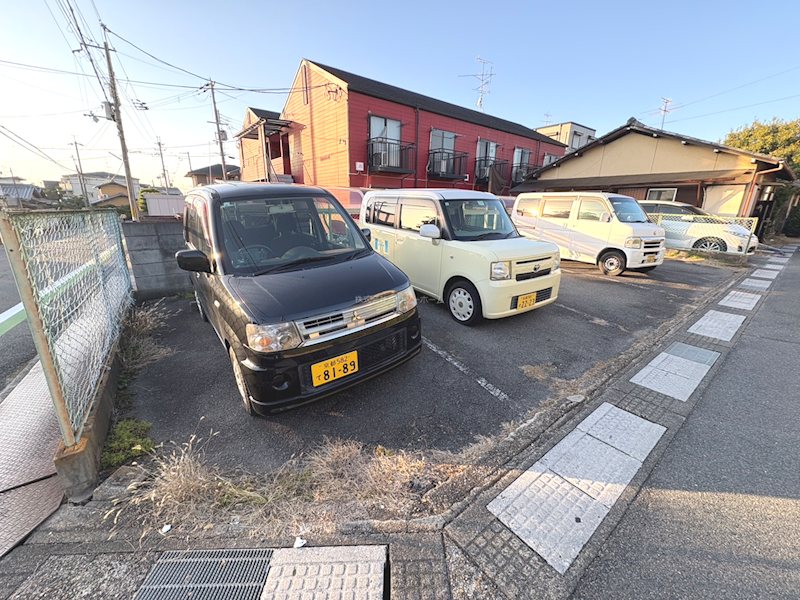 R・B・K 駐車場