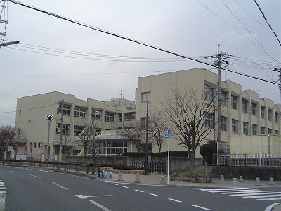 ハイツクリスタルあいりす 小学校