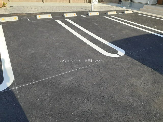 ブリッサ青谷 駐車場
