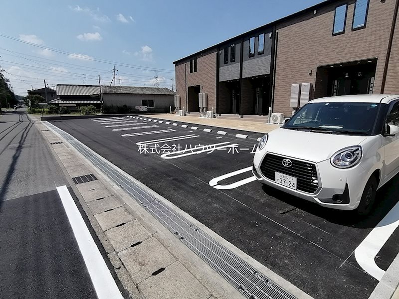 カーム　ブリーズ木津川 駐車場