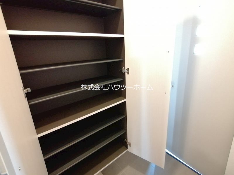 カーム　ブリーズ木津川 収納