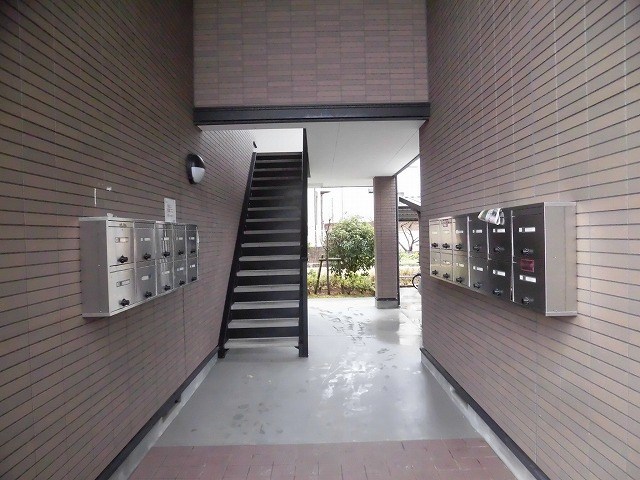 ジェンテカーサ エントランス