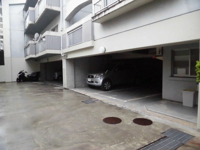 プチドエル修学院  駐車場
