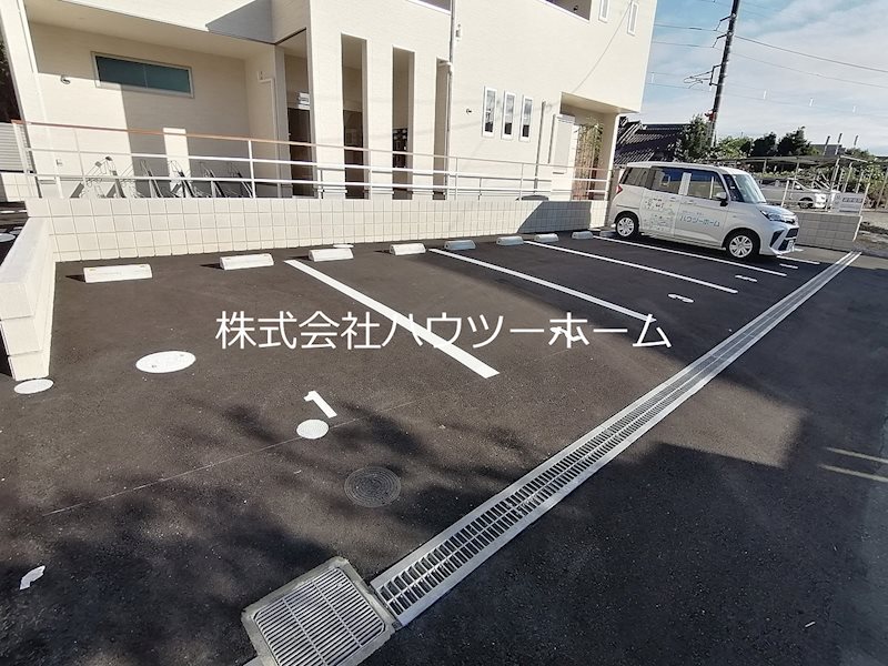 アイメゾン誓願寺 駐車場