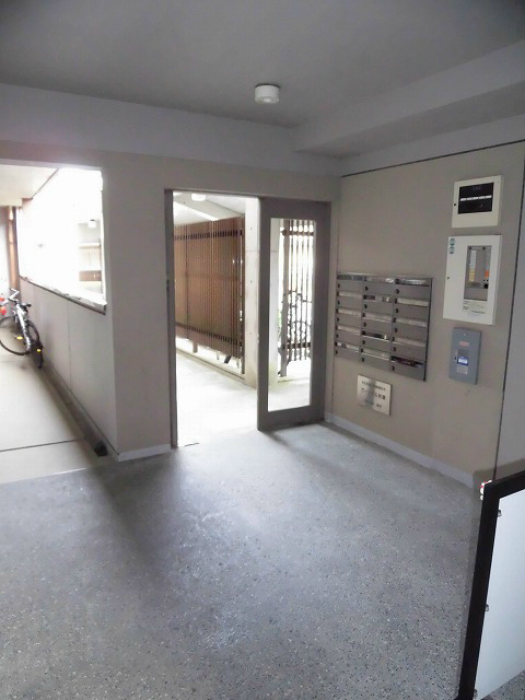 ヴィーブル岩倉 エントランス