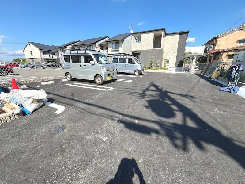 ウィスタリアⅡ 駐車場